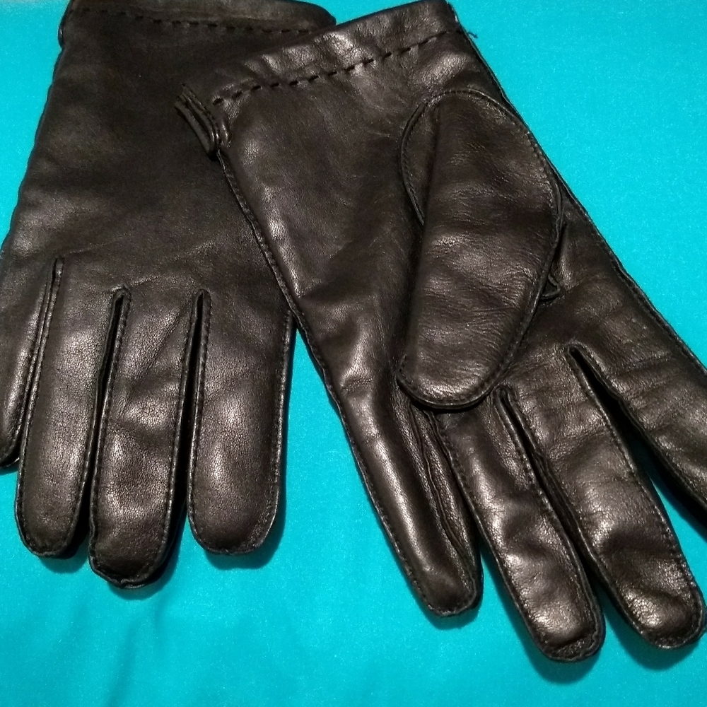 Leather gloves